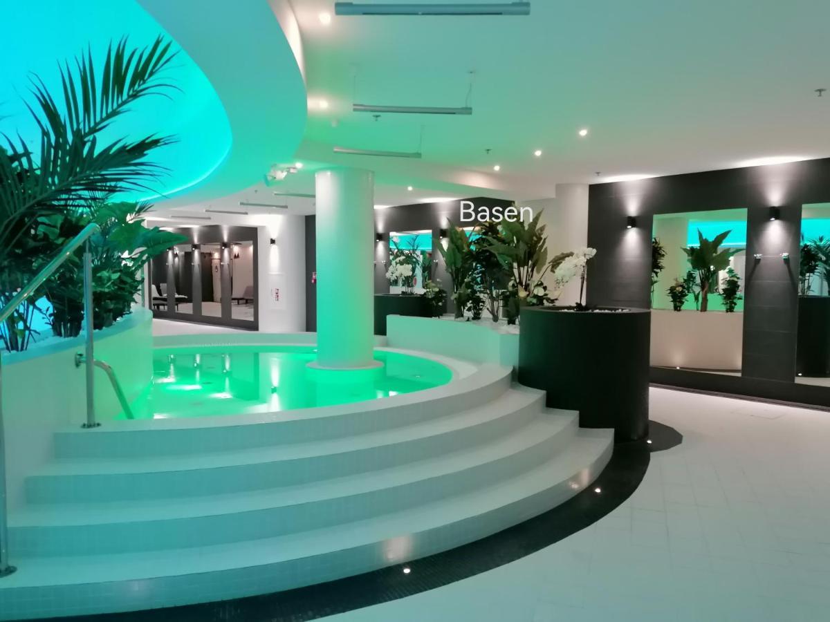 Szczecin Hanza Tower Apartment-Basen ภายนอก รูปภาพ